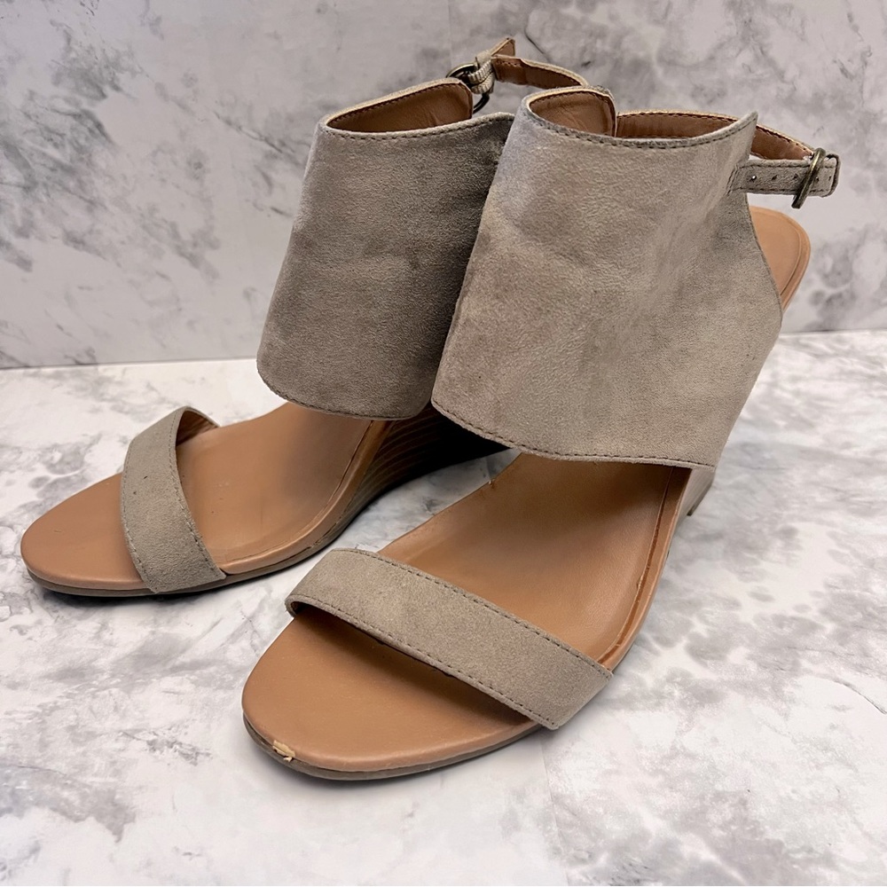 Taupe wedges (Sz 9) - Picture 4 of 10